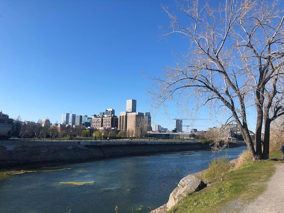 1 Min To Metro, New Condo, Lovely Cozy Studio Montréal Exterior foto